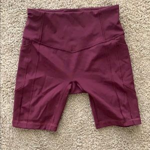 Lululemon All the right places short size 6